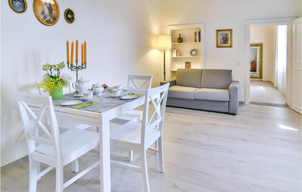 1 Bedroom Gorgeous Apartment In Ареццо Экстерьер фото