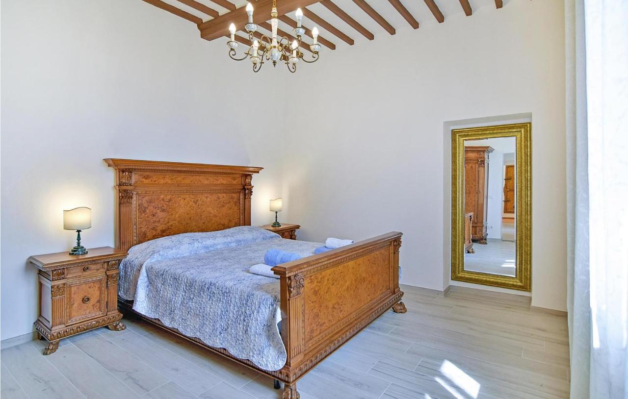 1 Bedroom Gorgeous Apartment In Ареццо Экстерьер фото