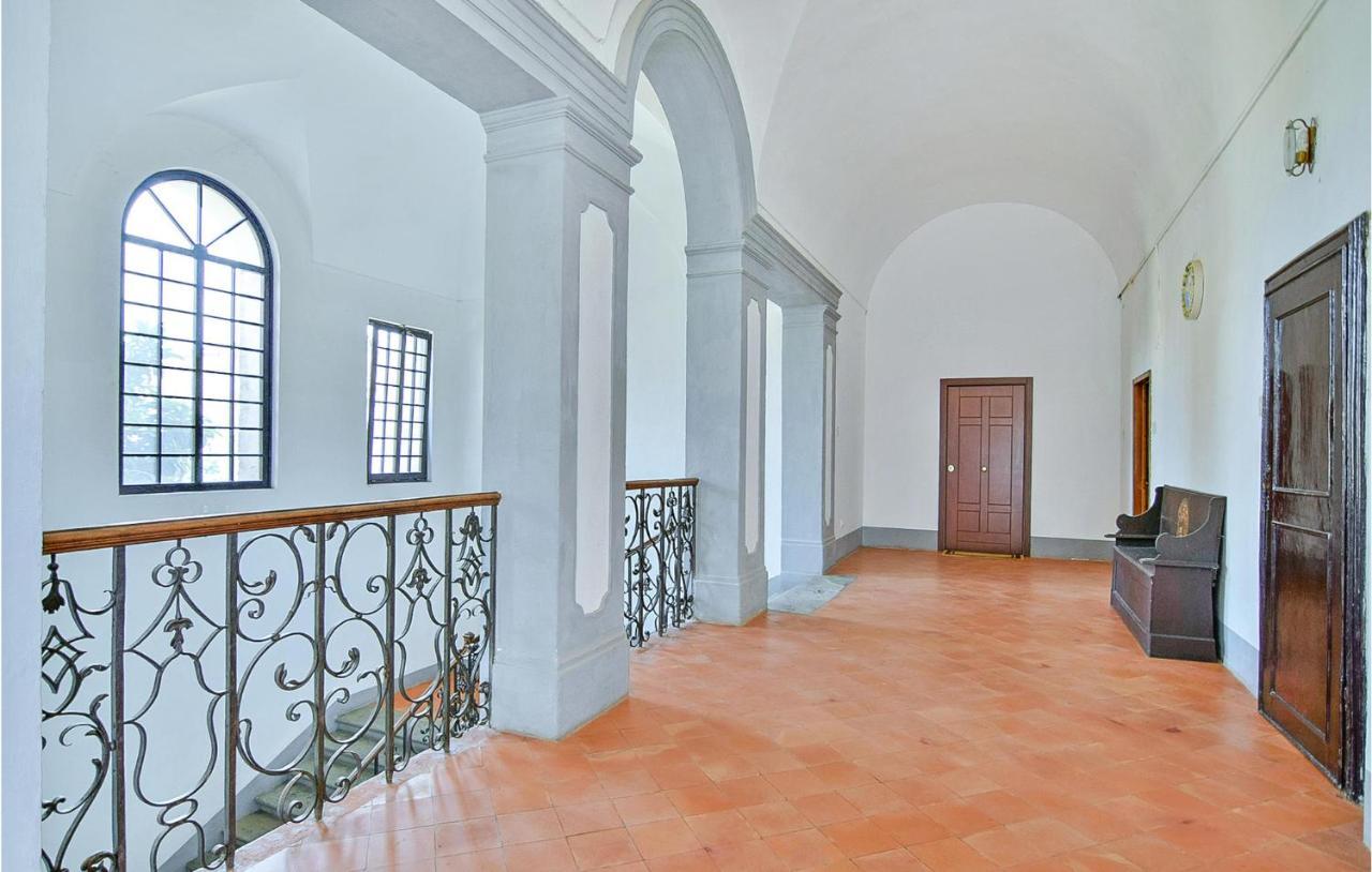 1 Bedroom Gorgeous Apartment In Ареццо Экстерьер фото