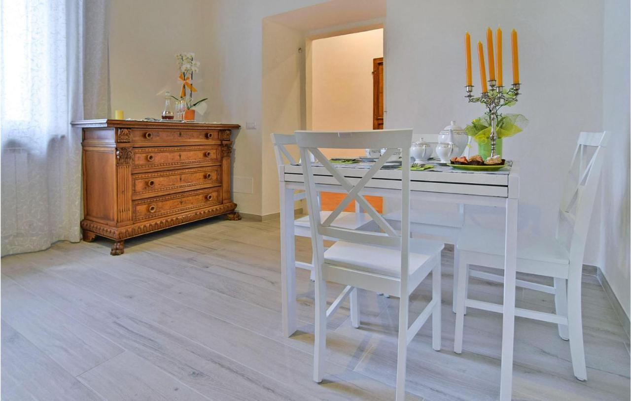 1 Bedroom Gorgeous Apartment In Ареццо Экстерьер фото