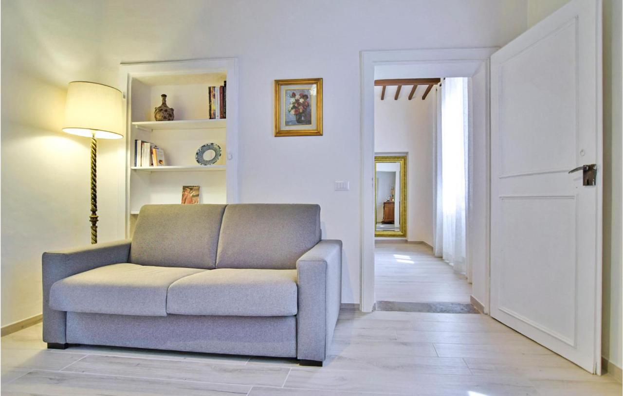 1 Bedroom Gorgeous Apartment In Ареццо Экстерьер фото