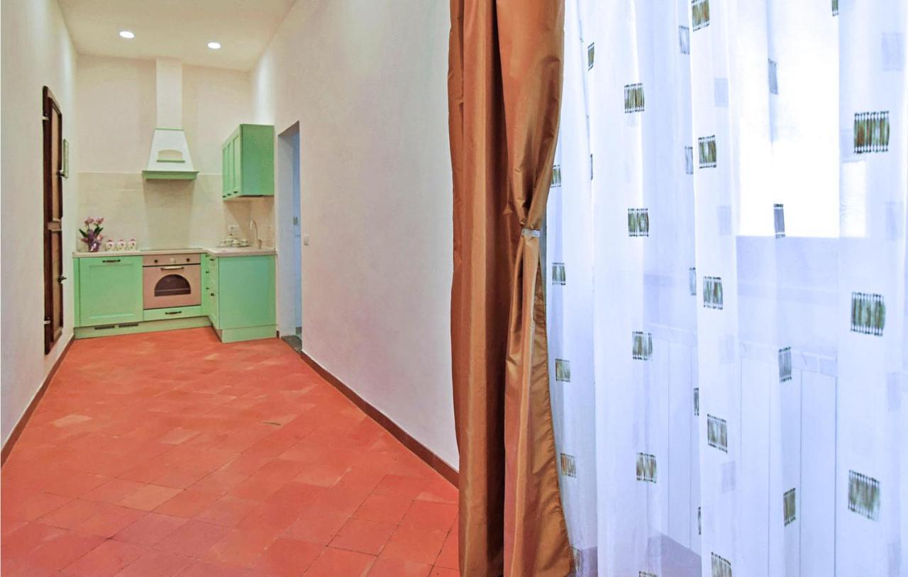 1 Bedroom Gorgeous Apartment In Ареццо Экстерьер фото